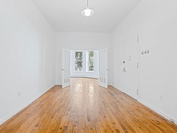 3rd image of 430 W 160th St