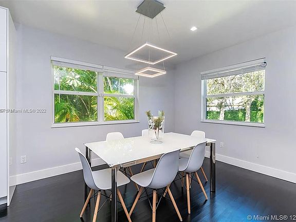 5th image of 1644 Washington St #0