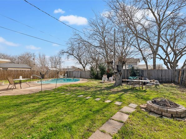 8825 Wilbur St, White Settlement, TX 76108