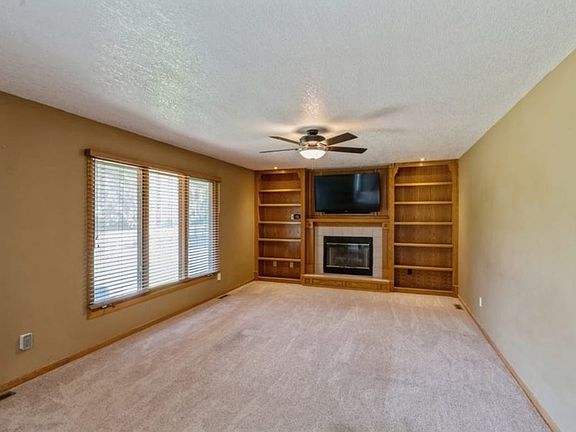 5th image of 5641 Northglenn Dr