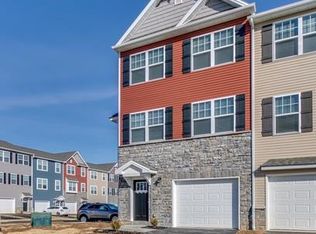 809 Schooner Ln, Mechanicsburg, PA 17050