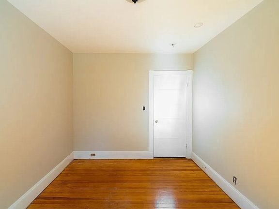 4th image of 17 E Milton Rd #1