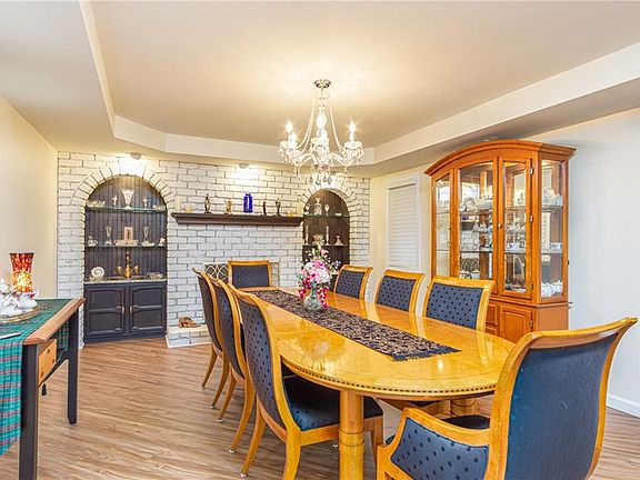 3rd image of 1322 Mere Ct