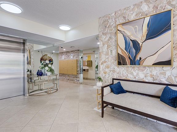 4th image of 3510 Oaks Way #507