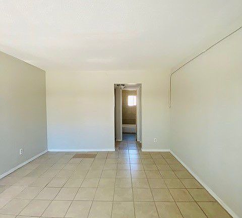 4th image of 230 W Boston Ave APT 4