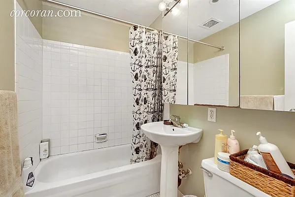 Rented by Corcoran | media 12