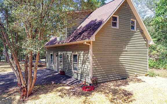 4th image of 334 McCurry Rd