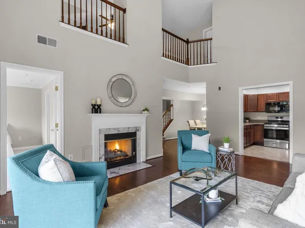 15301 Diamond Cove Ter #8-B, Rockville, MD 20850