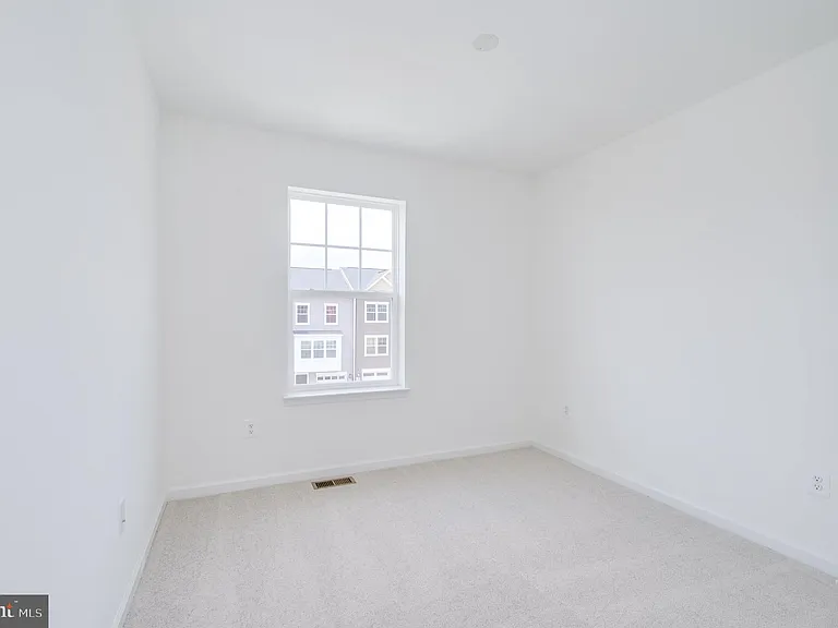 519 Fontana Cir — Photo 30