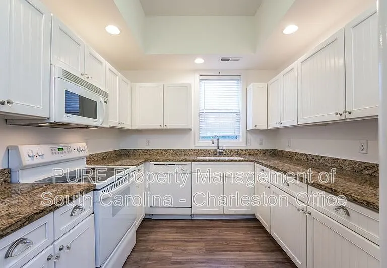 7211 Indigo Palms Way — Photo 4