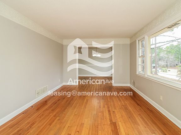 816_005_living_room_14291922.jpg