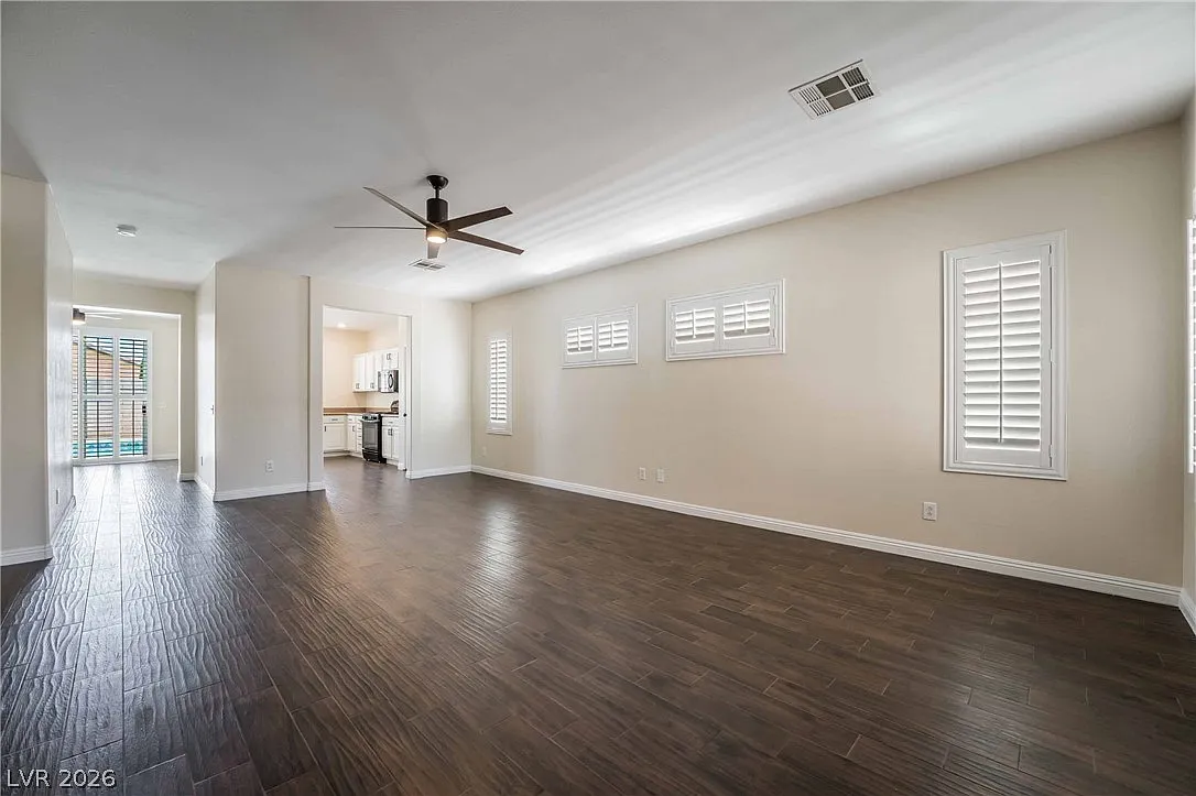 3 bed, 2.0 bath, 1628 sqft, $2,790 — Photo 3