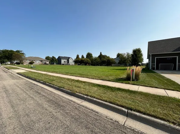 3079 Northridge Ln NE, Owatonna, MN 55060