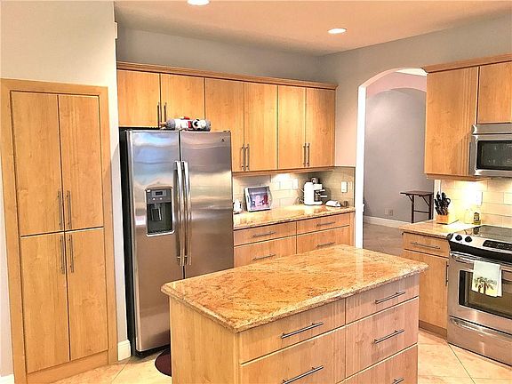 3rd image of 1006 Fairfield Meadows Dr