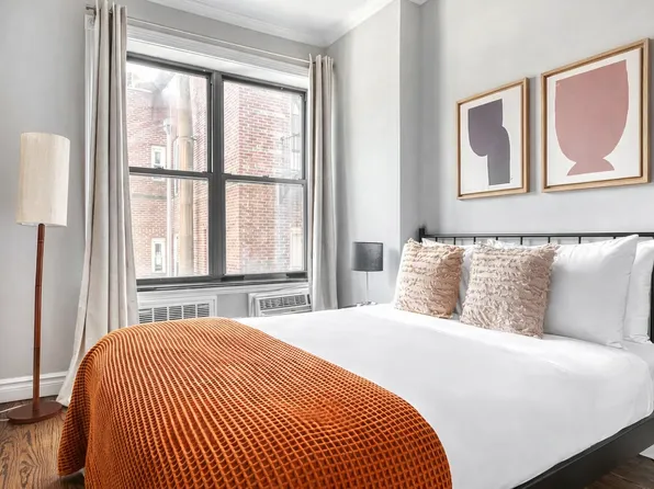 95 Perry Street image 1 of 4