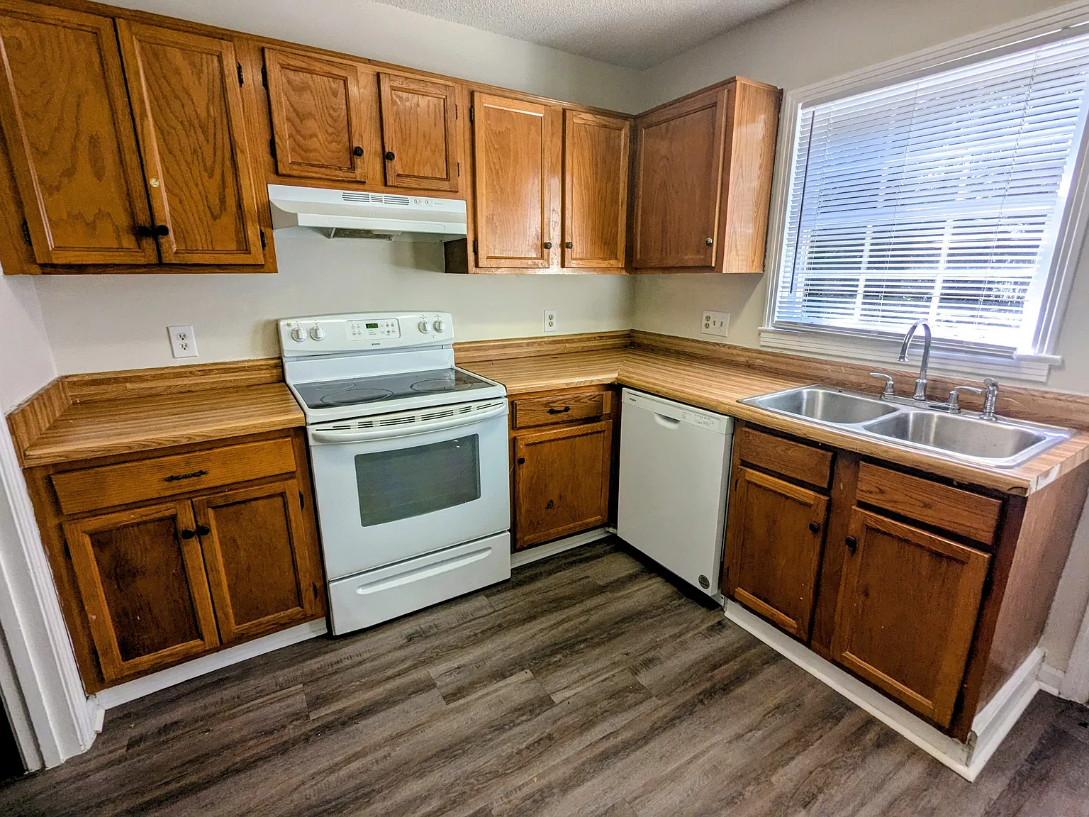 750 Holder Drive - 1 — Photo 2