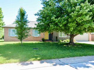 530 Brookview Dr, Evansville, IN 47711