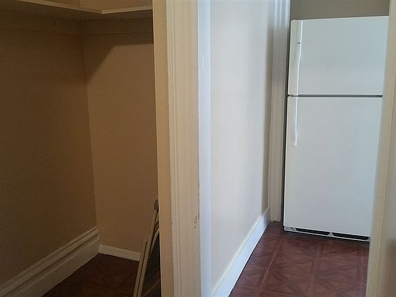 5th image of 215 Clifton Ave