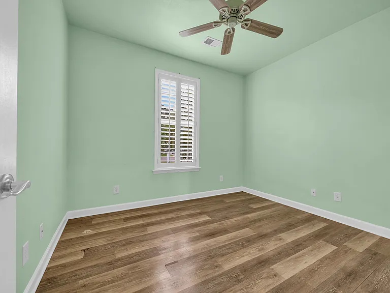 101 Zinnia Dr — Photo 10