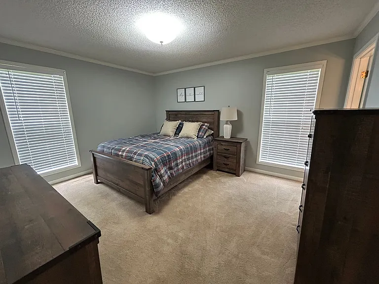 1393 W Main St — Photo 13