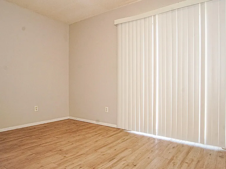 11024 Sunshine Ct — Photo 9