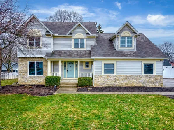 107 Keswick Ct, Amherst, OH 44001