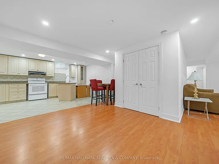 24 Glenvilla Rd — Photo 9