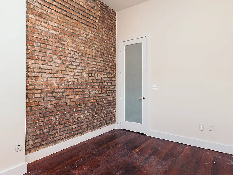 179 Knickerbocker Ave #1L — Photo 6