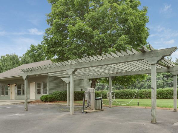 1409 Roper Mountain Rd #483