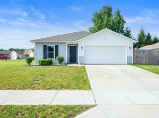 7905 W Jordan Blvd, Yorktown, IN 47396