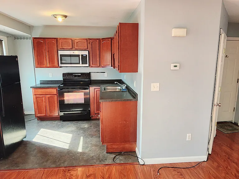 311 Saratoga St #2 — Photo 3