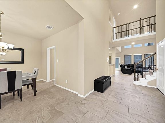 5th image of 1842 Majestic Falls Ln