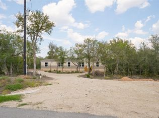 123 Baylen Clifton Ln, Lockhart, TX 78644