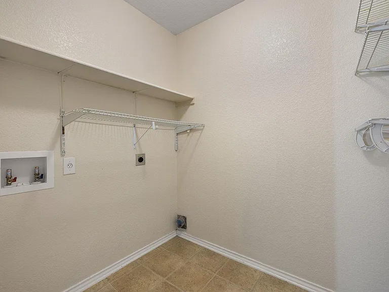 5525 Victory Gallop Dr — Photo 20