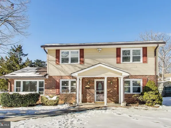 7 Lorraine Ct, Fredericksburg, VA 22408