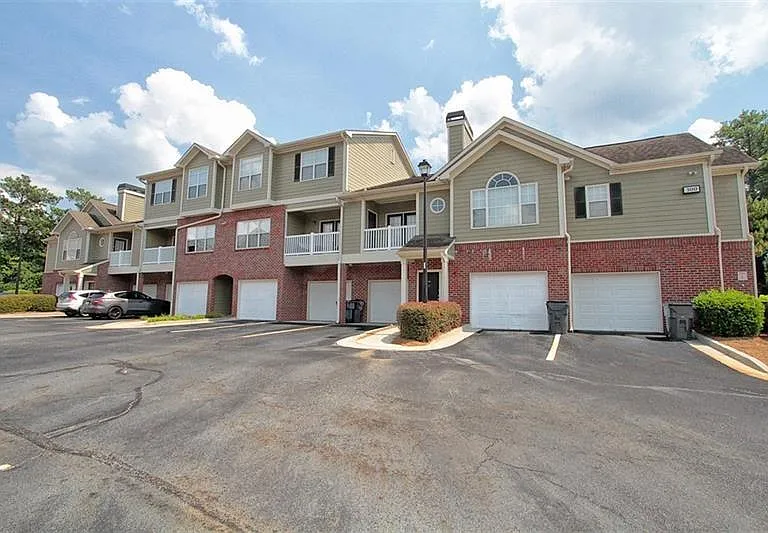 3500 Sweetwater Rd #312 — Photo 1