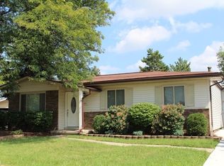 1911 S Cavalier Dr, Canton, MI 48188