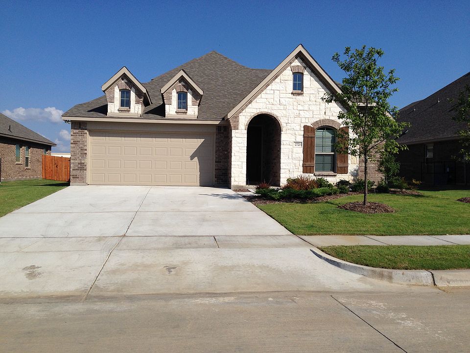 1st image of 2723 Elmwood Dr