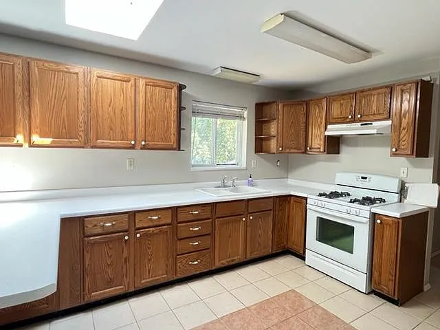 4077 Montcalm St — Photo 13