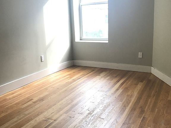 4th image of 814 Macdonough St #2WE