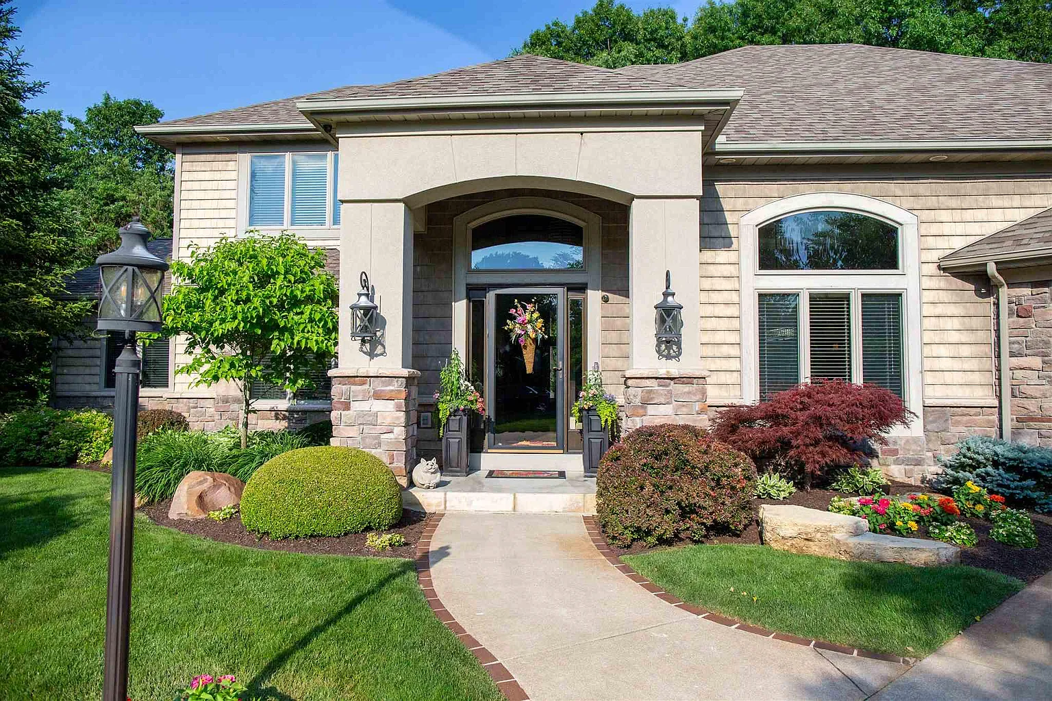 21324 Cheri Ln E photo 1