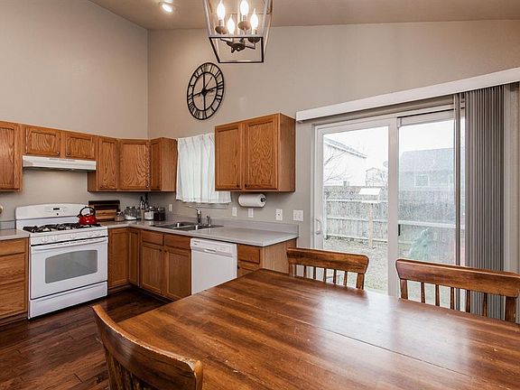 5th image of 2606 Goldenrod Ln
