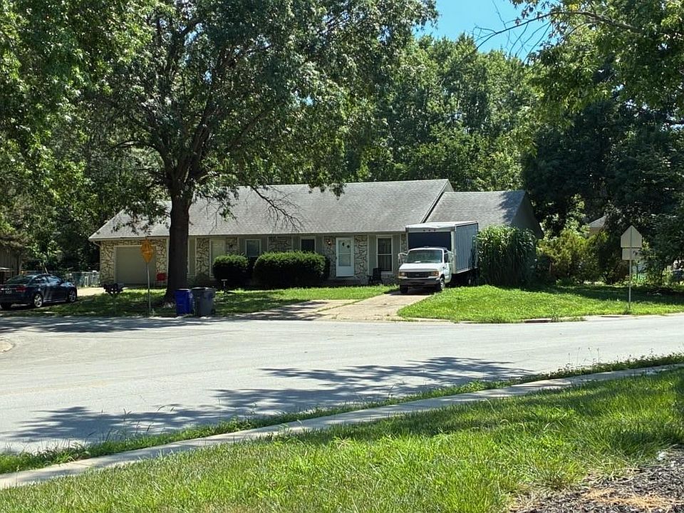 1st image of 1501 E Haven Ln