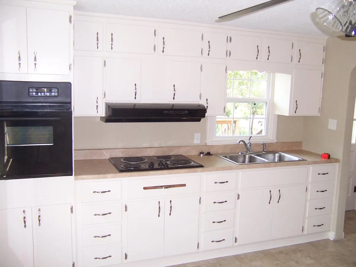 3 bed, 1176 sqft, $1,800 — Photo 4