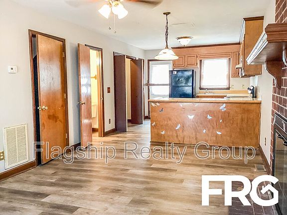 3rd image of 101 Chesterfield Ct #B