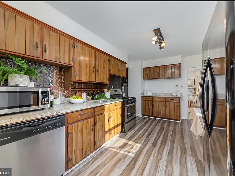 1239 Willow Rd — Photo 24