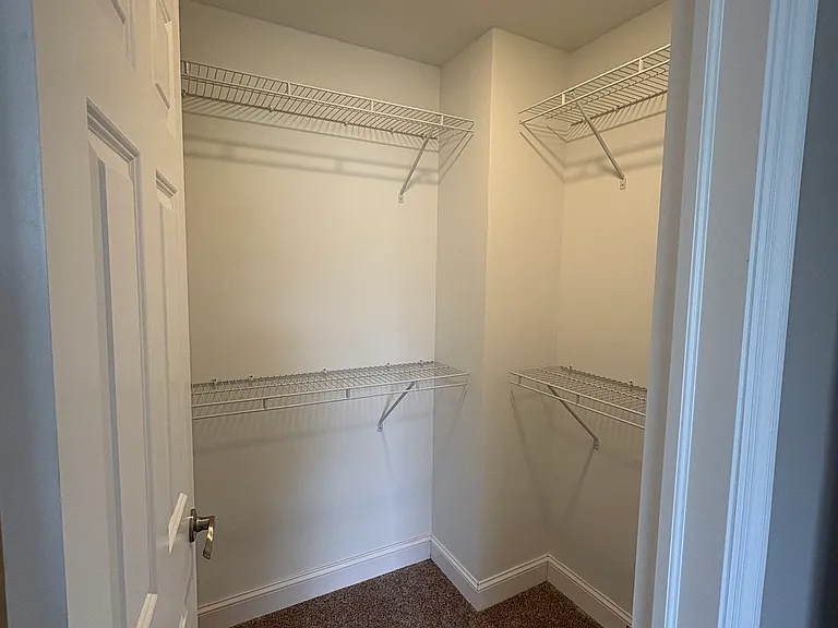 109 S Pine St — Photo 15