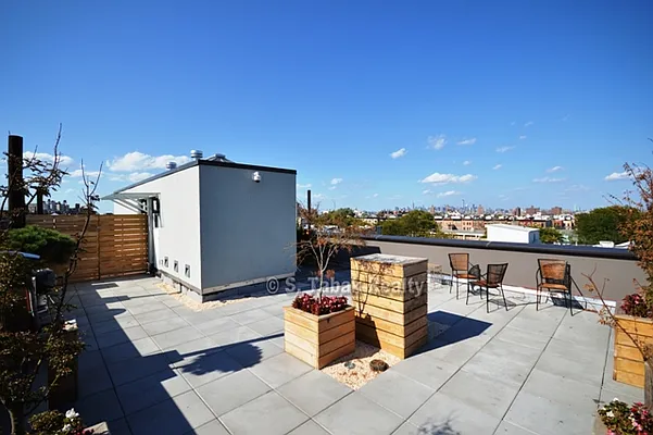 Rented by Sam Tabak | media 12