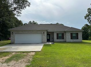 1404 Savannah Millard Rd, Poplarville, MS 39470