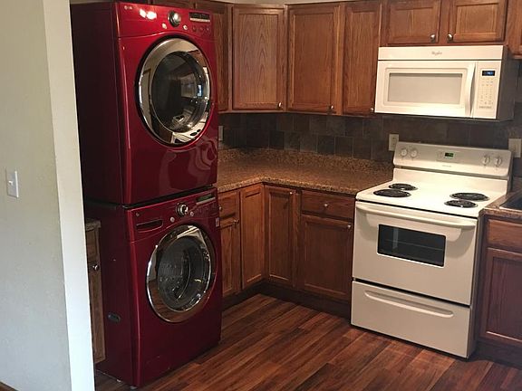 2nd image of 415 N Iris Dr APT 4